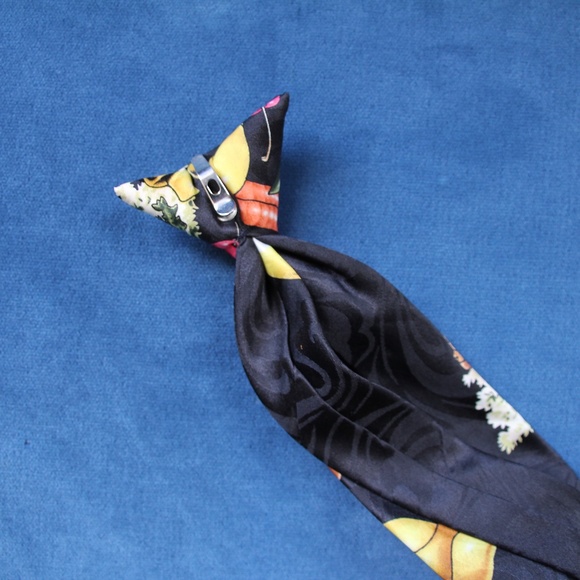 Clip on Produce Grocery Tie - Black - Picture 4 of 6